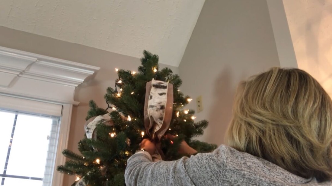 How to Add Ribbon to a Christmas Tree, Step by Step
